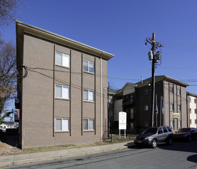 5312 E St SE in Washington, DC - Foto de edificio - Building Photo