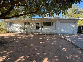 6004 Peoria Ave in Lubbock, TX - Building Photo