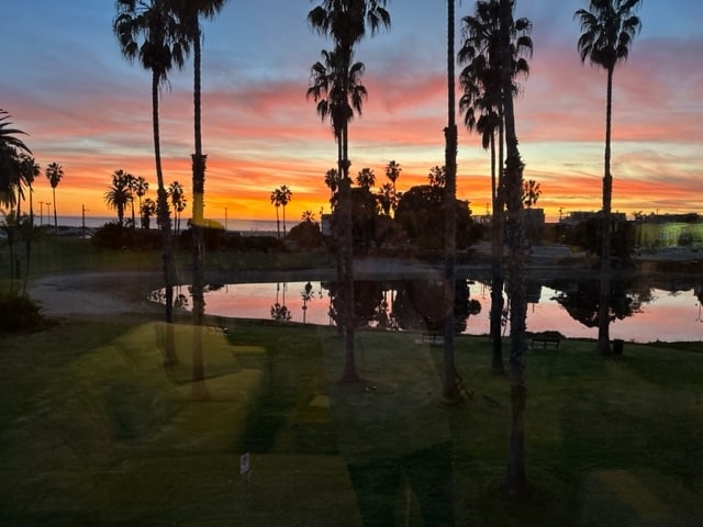 8346 Manitoba St, Unit 4 in Playa Del Rey, CA - Foto de edificio - Building Photo