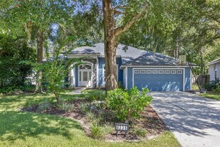 8336 SW 8th Pl in Gainesville, FL - Building Photo