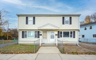 77 Chester St in Springfield, MA - Building Photo