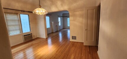 419 N Stanley Ave, Unit 421 in Los Angeles, CA - Building Photo - Building Photo