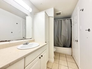 475 Driftwood Dr in Kitchener, ON - Building Photo - Building Photo