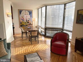 2018 Walnut St in Philadelphia, PA - Building Photo - Building Photo