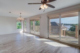 238 Lovers Ln in Ocean Springs, MS - Building Photo - Building Photo