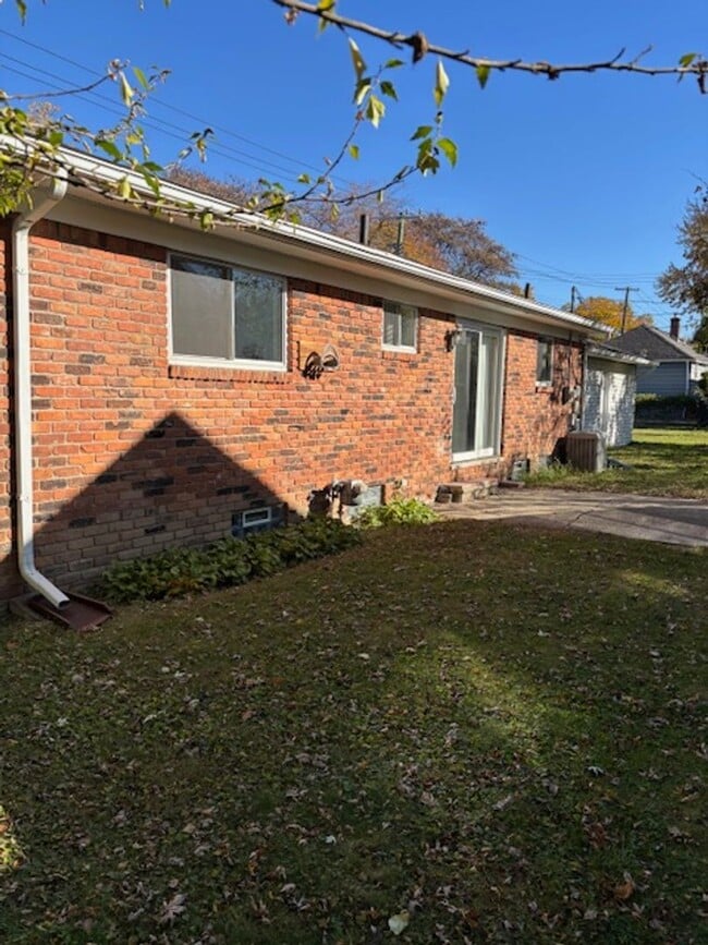 property at 798 Sunset St