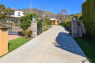 5365 Via Pisa in Thousand Oaks, CA - Building Photo - Building Photo