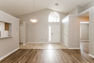 466 Valencia Pl Cir in Orlando, FL - Building Photo - Building Photo