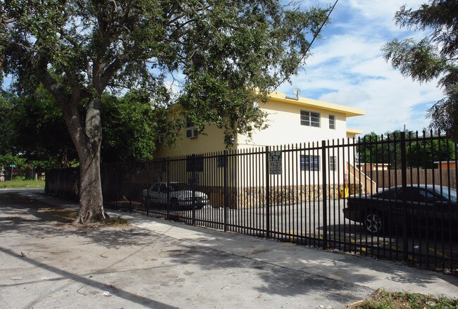 160 NE 55th St in Miami, FL - Building Photo - Building Photo