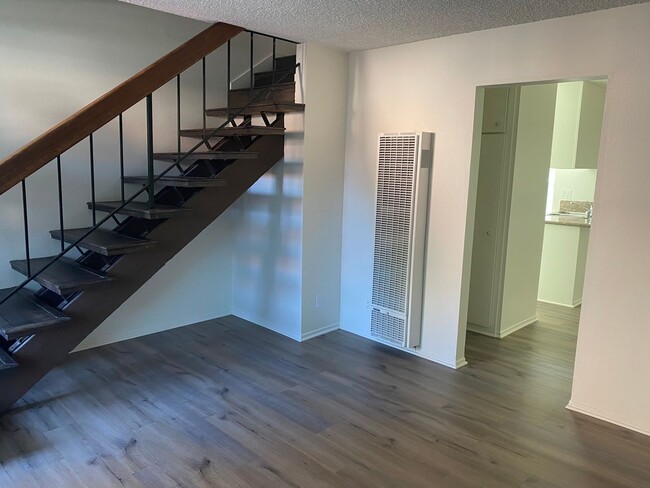 2653 Phipps Ave in Simi Valley, CA - Building Photo - Building Photo