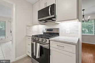 1714 Fairview Ave in McLean, VA - Building Photo - Building Photo