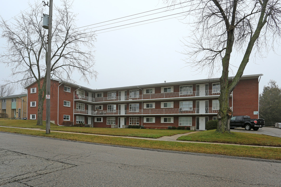 183-191 Fourth Ave in Kitchener, ON - Building Photo