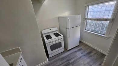 1185 E Vernon Ave in Los Angeles, CA - Building Photo - Building Photo