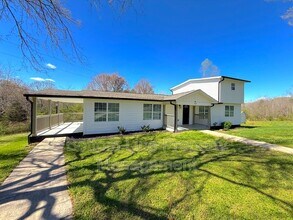 3105 Harmon Homestead Rd in Shelby, NC - Building Photo - Building Photo