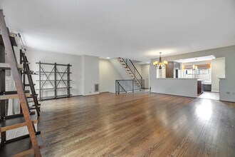 1053 N George Mason Dr in Arlington, VA - Building Photo - Building Photo