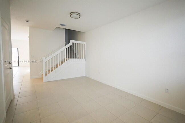 23057 SW 129th Pl in Miami, FL - Building Photo - Building Photo