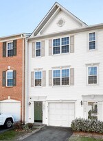 45461 Bluemont Junction Sq in Sterling, VA - Building Photo