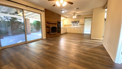 17505 Kensington Cir in Cerritos, CA - Building Photo - Building Photo
