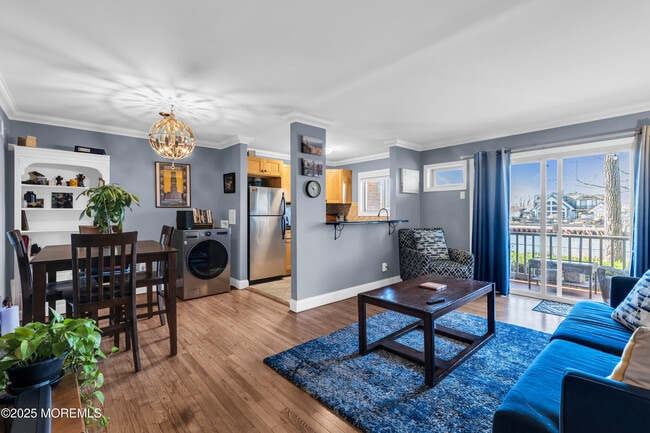 property at 1641 Elm Ave