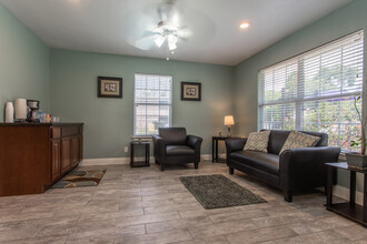 Terrace Vine Apartments in Orange, TX - Building Photo - Interior Photo