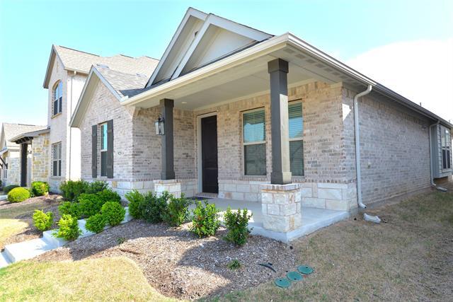 925 Plaza Ln in Lantana, TX - Building Photo - Building Photo