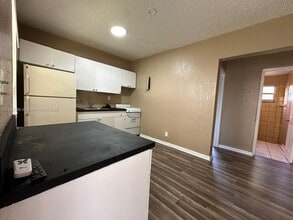 616 NW 4th Ave in Fort Lauderdale, FL - Building Photo - Building Photo