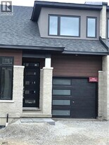 50 Welch Ln in Hamilton, ON - Building Photo