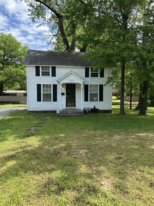 1603 S Walnut St in Pittsburg, KS - Building Photo