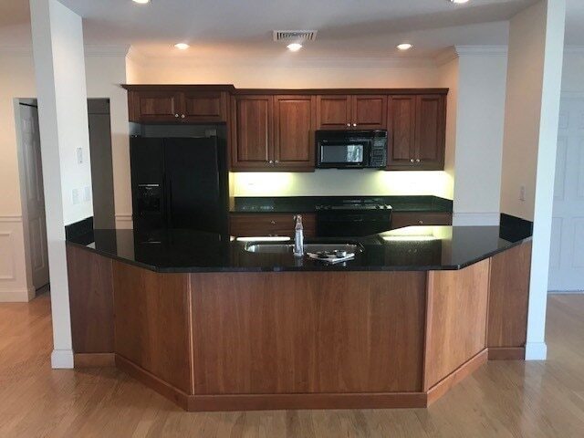 property at 10 Northwood Dr