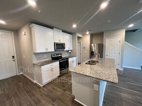 2443 Sweet Viburnum Wy in Ocoee, FL - Building Photo - Building Photo