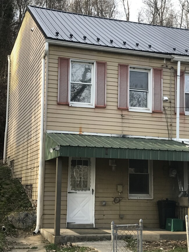 property at 1 Cedar Ter