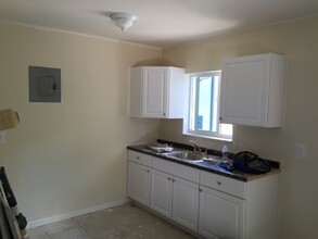 1206 NW 11th Pl in Fort Lauderdale, FL - Building Photo - Building Photo