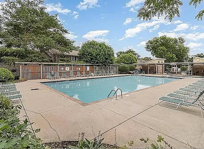 property at 926 Westbrooke Way