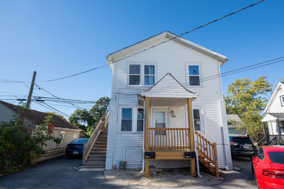 3706 Chicago Rd in Steger, IL - Building Photo