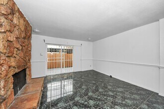 7954 Grove Ridge Dr in Houston, TX - Building Photo - Building Photo