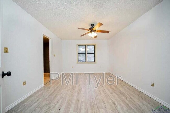 514 N Pearl St in Big Sandy, TX - Building Photo - Building Photo