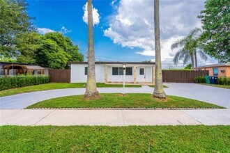 11350 SW 51st St in Miami, FL - Building Photo - Building Photo