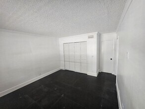 3777 NW 78th Ave, Unit 2a in Hollywood, FL - Building Photo - Building Photo