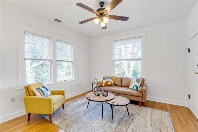 property at 815 E 31st St