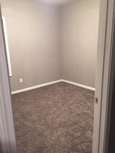 1255 S Main St-Unit -1 in Wichita, KS - Building Photo - Building Photo