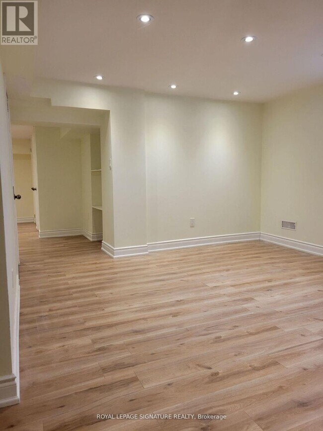 42 Ambleside Crescent in Markham, ON - Building Photo - Building Photo