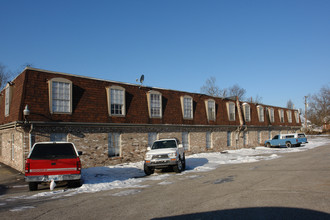 Chapel Hill Apartments in Louisville, KY - Building Photo - Building Photo