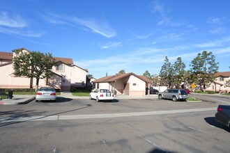 Dorothy Street Manor in Chula Vista, CA - Building Photo - Building Photo