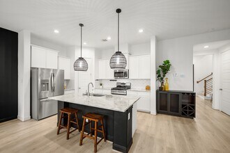 8906 Covenant Pl in Houston, TX - Building Photo - Building Photo