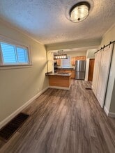 559 E Chestnut St in Lancaster, OH - Building Photo - Building Photo