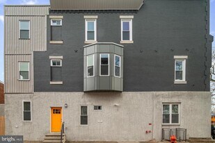 2327 Wharton St in Philadelphia, PA - Building Photo
