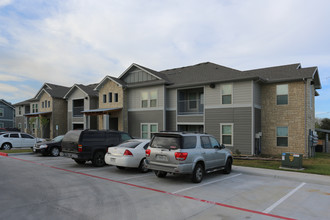 Riverside Village in Rio Hondo, TX - Foto de edificio - Building Photo