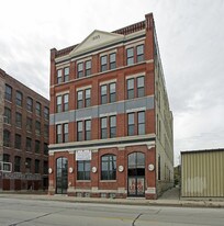 S-2 Studios on 2nd in Milwaukee, WI - Building Photo