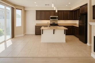 42 Helen Ave in Beaumont, CA - Building Photo - Building Photo