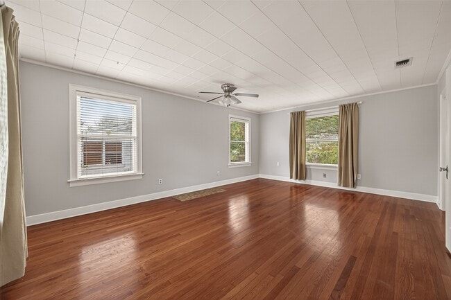 property at 7128 Staffordshire Blvd